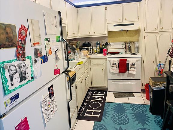 5th image of 1980 S Ocean Dr Suite 3M
