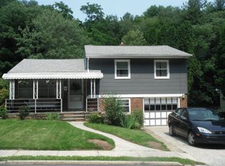 128 Anderson St, Pottsville, PA 17901