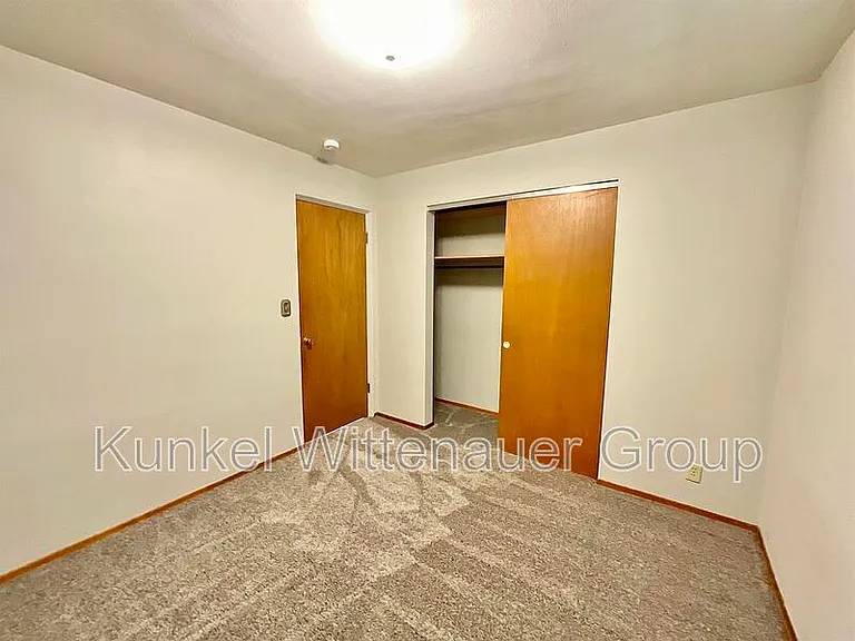 700 Saint Mary Dr — Photo 15