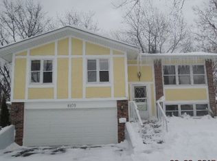 8109 Norwood Ct, Woodridge, IL 60517