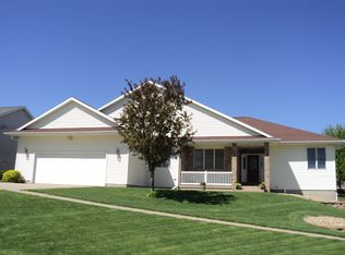 2001 Reed St, Grinnell, IA 50112