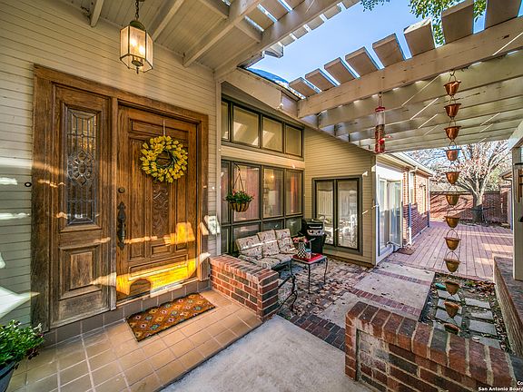 4th image of 1320 Patio Dr