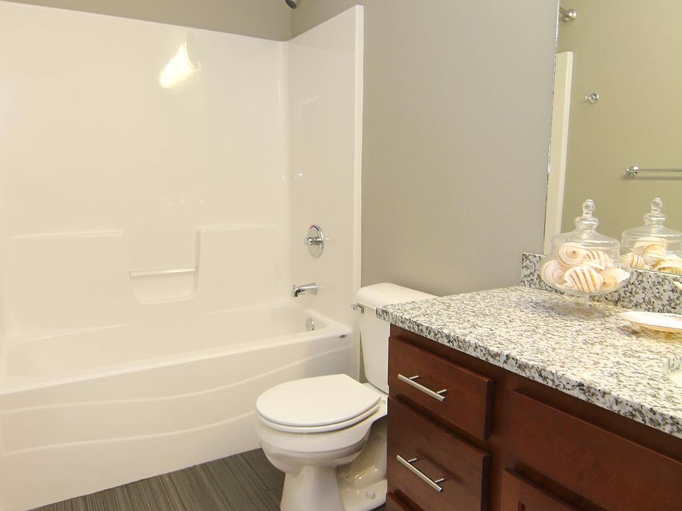 2nd image of 8601 Executive Woods Dr APT 153