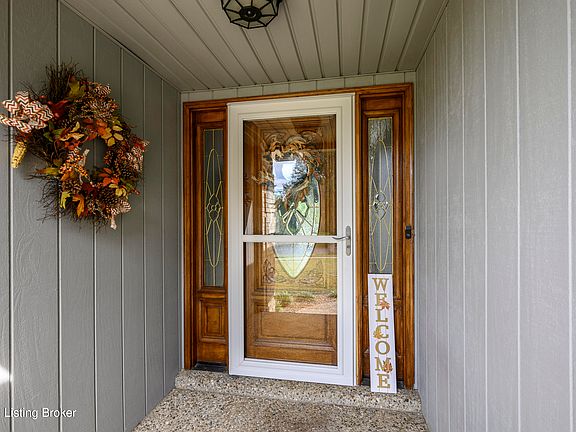 4th image of 5114 Hunters Point Cir