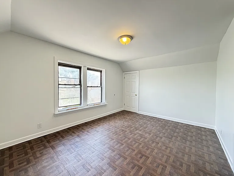 1609 N McVicker Ave #2HC — Photo 9