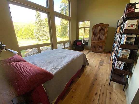 3rd image of 755 High Meadow Dr