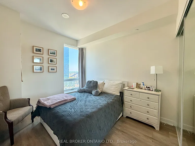 28 Freeland St #1108 — Photo 9