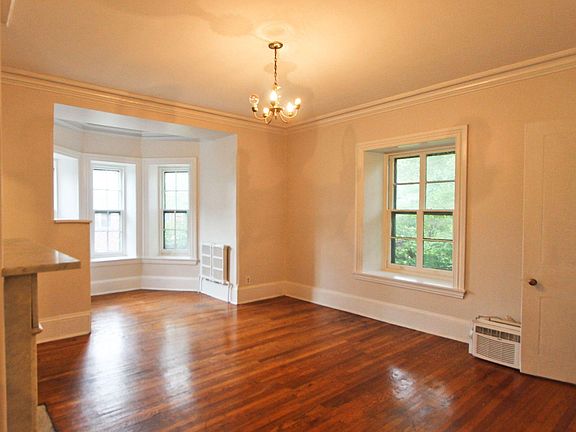 4th image of 5313 Baynton St #2A