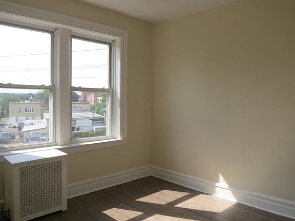 3rd image of 18-20 N 9th St APT 2A