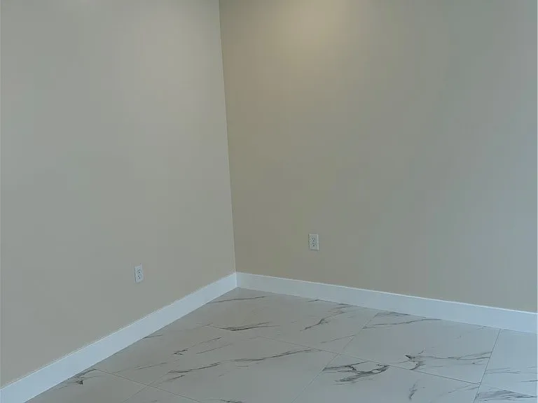4969 Vincennes St #B — Photo 17