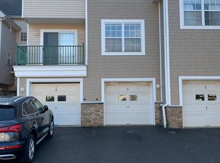 1102 Rhoads Dr, Belle Mead, NJ 08502