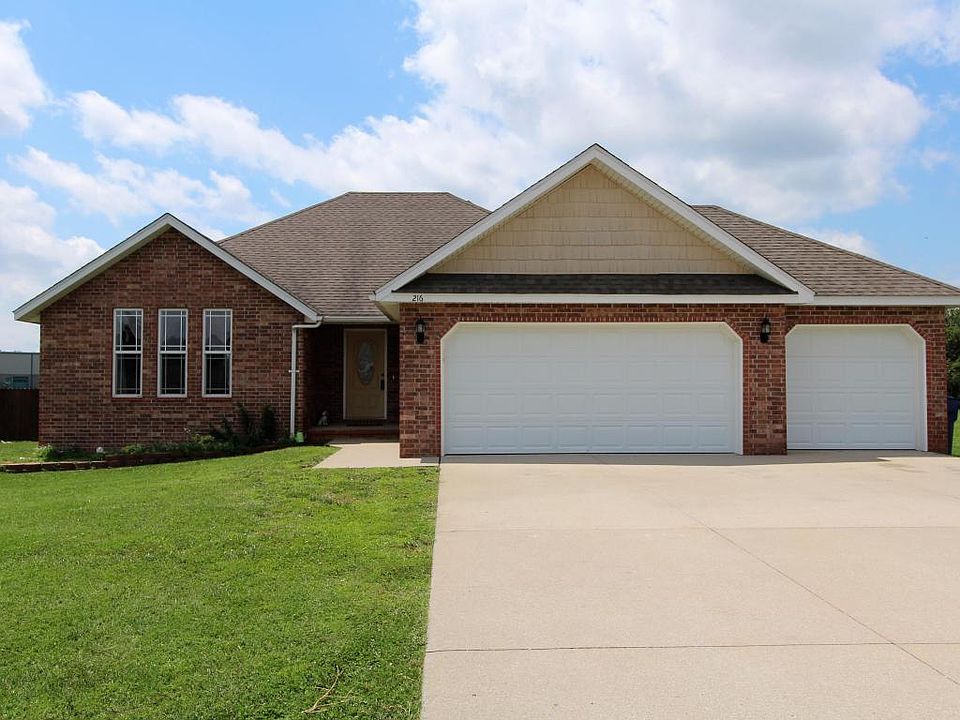 1st image of 216 W Pheasant Ln
