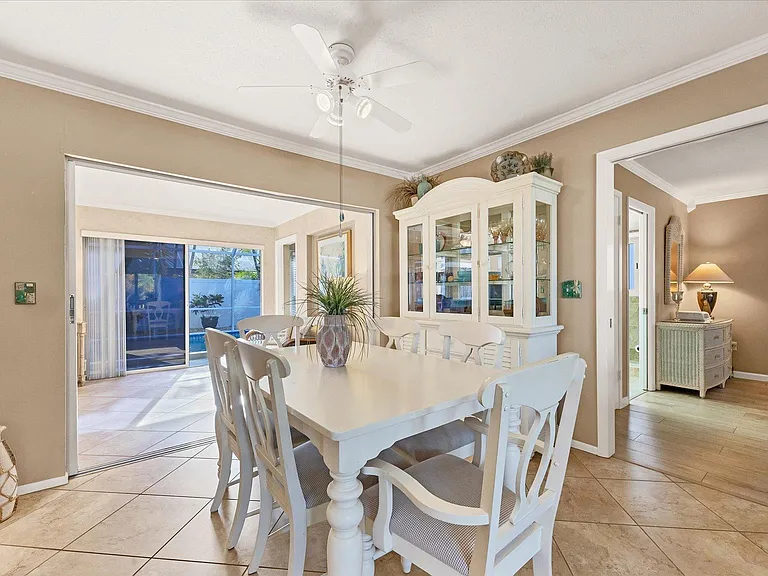 521 Beach Park Blvd — Photo 8