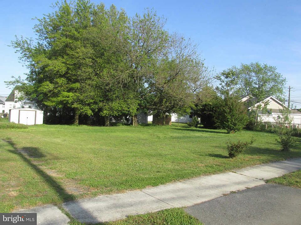 1st image of 204 Harrington Ave
