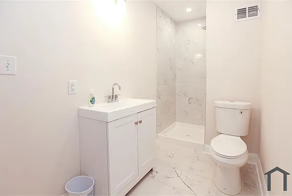 5425 Stewart St — Photo 8