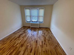 16004 Sanford Ave APT 4C, Flushing, NY 11358