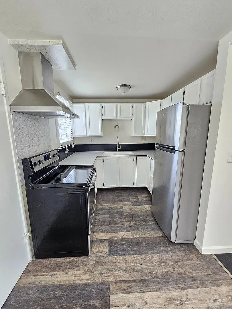 2 Bedroom Home — Photo 3