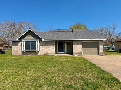 1415 Avenue E, Danbury, TX, 77534