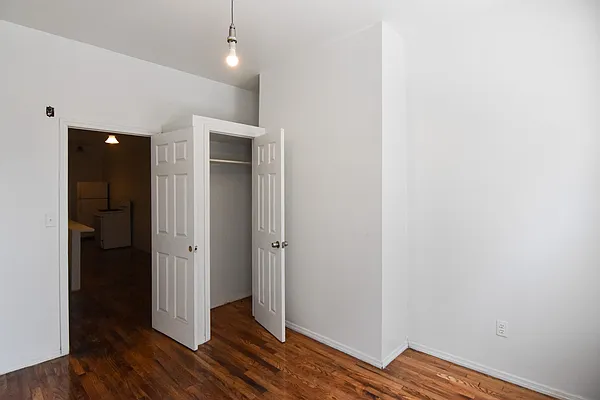 Rented by The Agency | media 12