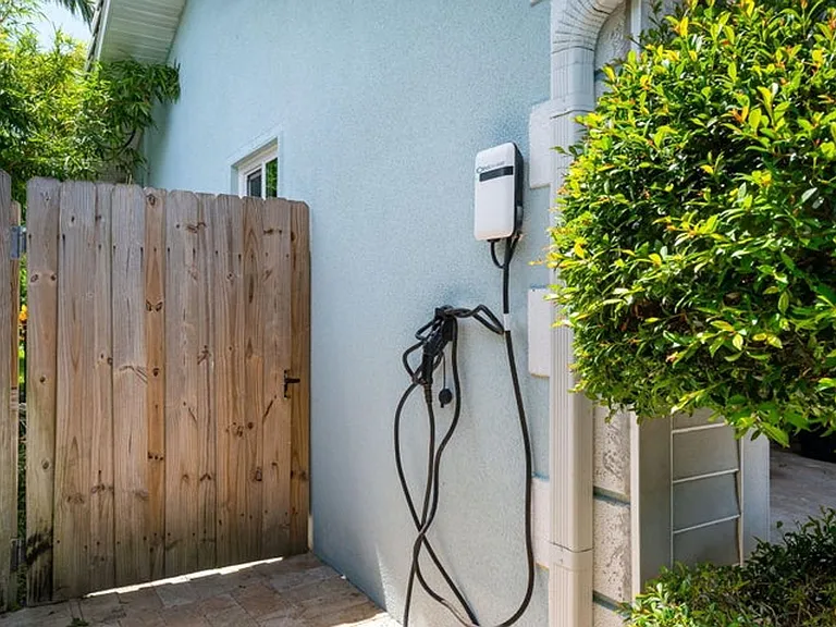 1306 SW 14th Ave — Photo 12