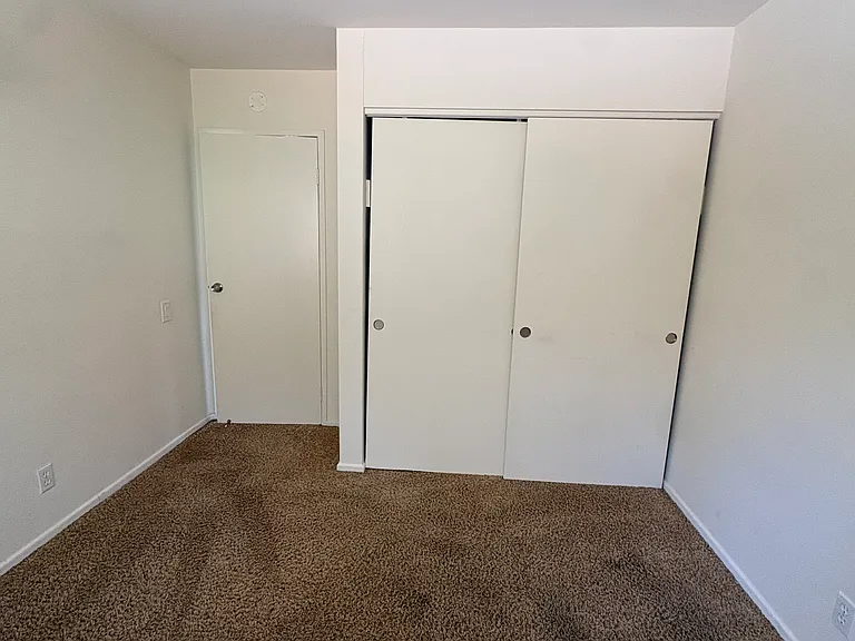2161 Lillie Ave #5 — Photo 8