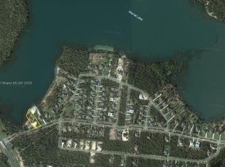 107 Lake Merial Blvd, Southport, FL 32409