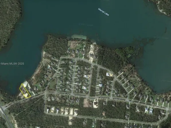 107 Lake Merial Blvd, Southport, FL 32409