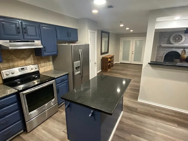 6118 Cypress Point Dr — Photo 5