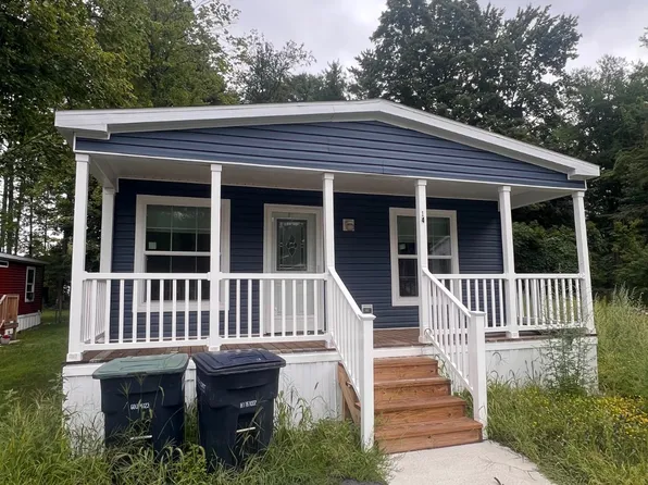 14 Bluebird Ter, Fort Edward, NY 12828