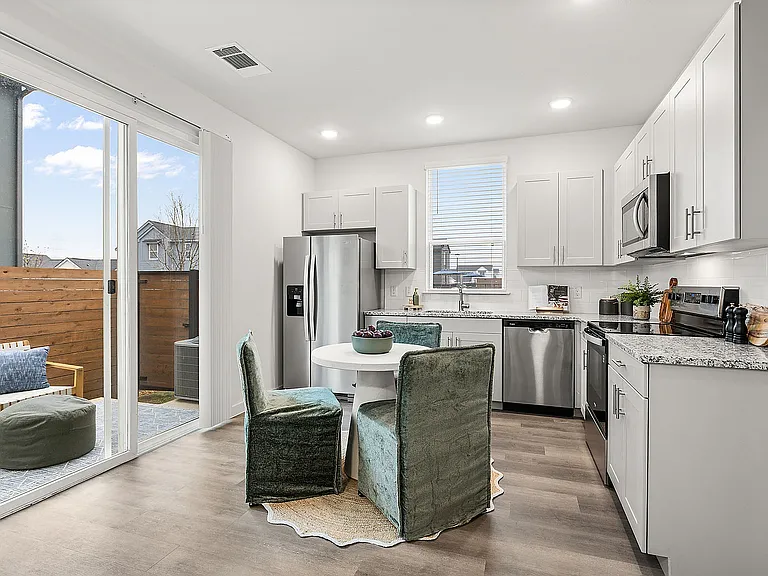YardHomes Spring West