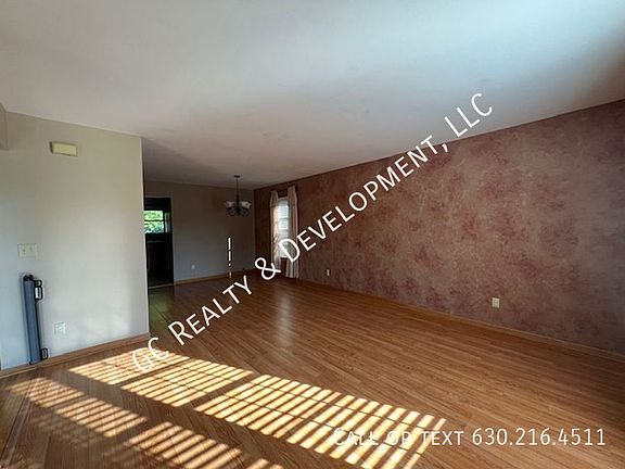 2nd image of 3085 Sandalwood Ct
