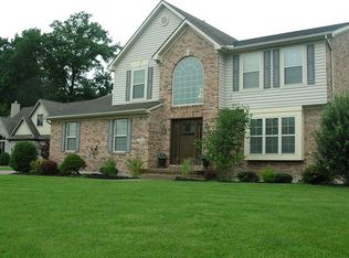 2345 Worthington Dr, Troy, OH