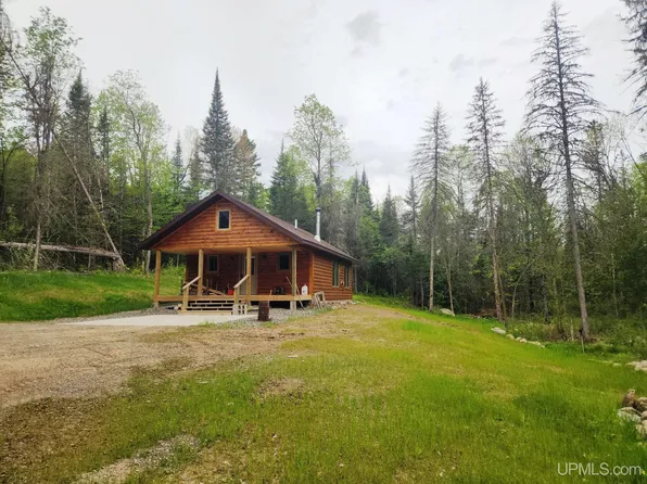 2020 County Road 424 Rd, Gaastra, MI 49927