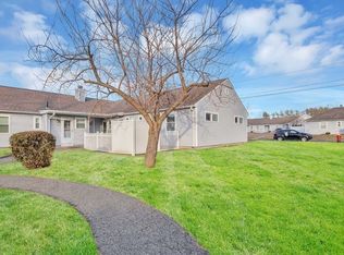 114 Andersen Rd, Chicopee, MA 01022