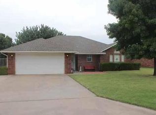 316 Mary Dr, Elk City, OK 73644