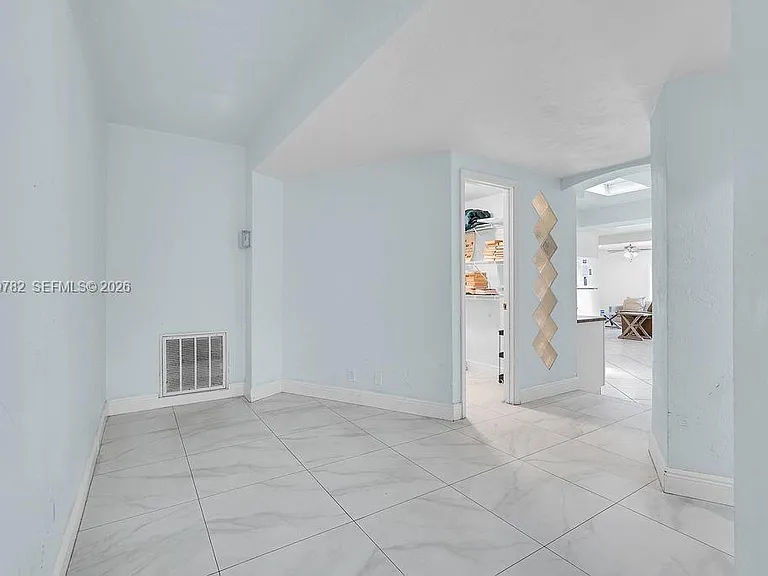 2417 Pierce St #- — Photo 11