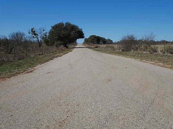 3rd image of 720 County Road 408