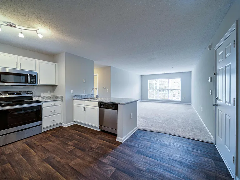 Summerlin Ridge Apartments — Photo 31
