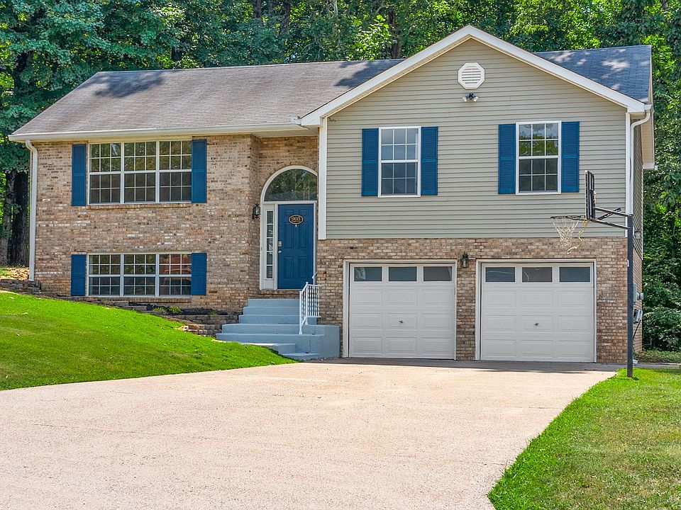 1st image of 905 Douglas Ln