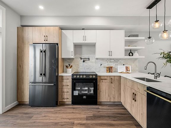 5th image of 33 Copeland St #C