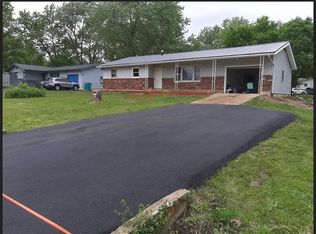 4621 Valley St, Sullivan, MO 63080
