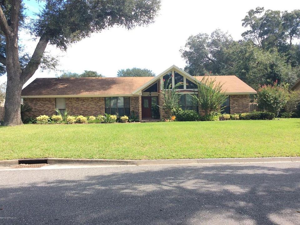 1st image of 279 Gleneagles Dr
