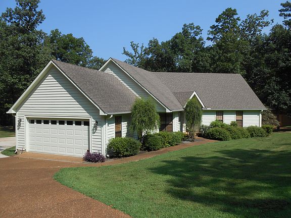 2nd image of 330 Rivercreek Ln