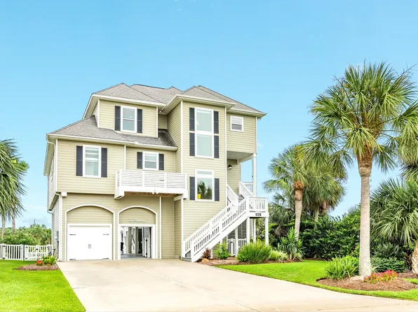 13631 Windlass Cir, Galveston, TX 77554