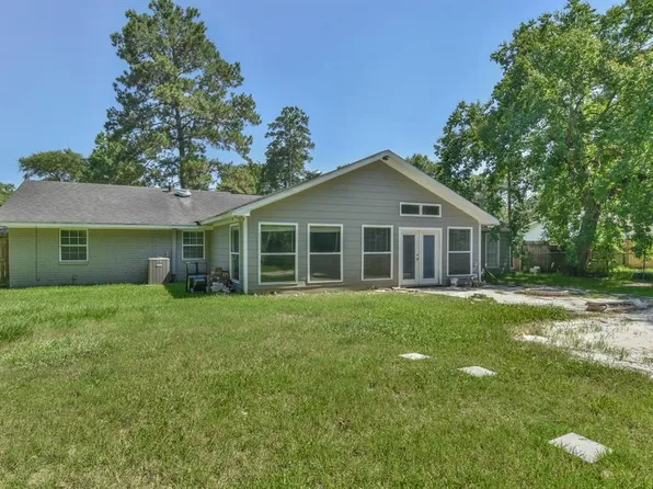3713 Piney Point Rd, Conroe, TX 77301