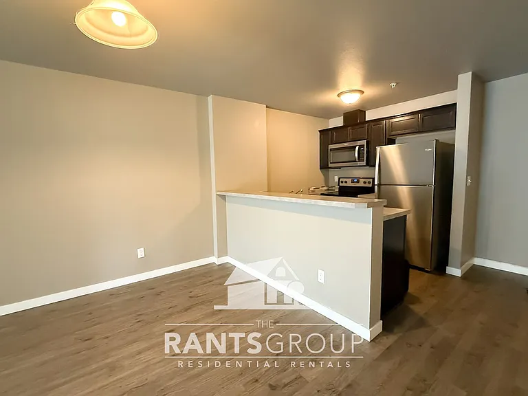 Bedrock Apartments — Photo 16