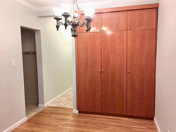 4th image of 10810 65th Ave #6