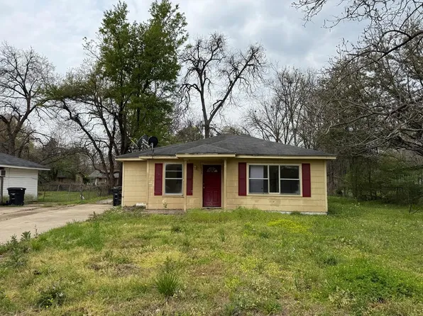 635 W McCorkle Cir, Greenville, MS 38703