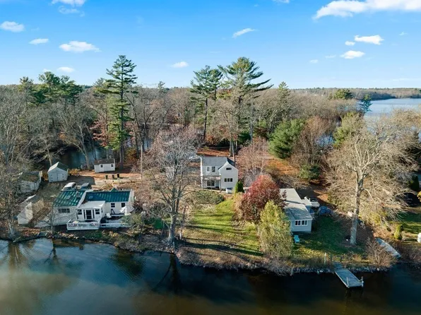 21 Robinson Ln, Norton, MA 02766