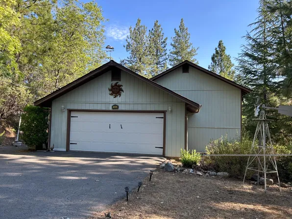 5883 Black Quartz Rd, Murphys, CA 95247